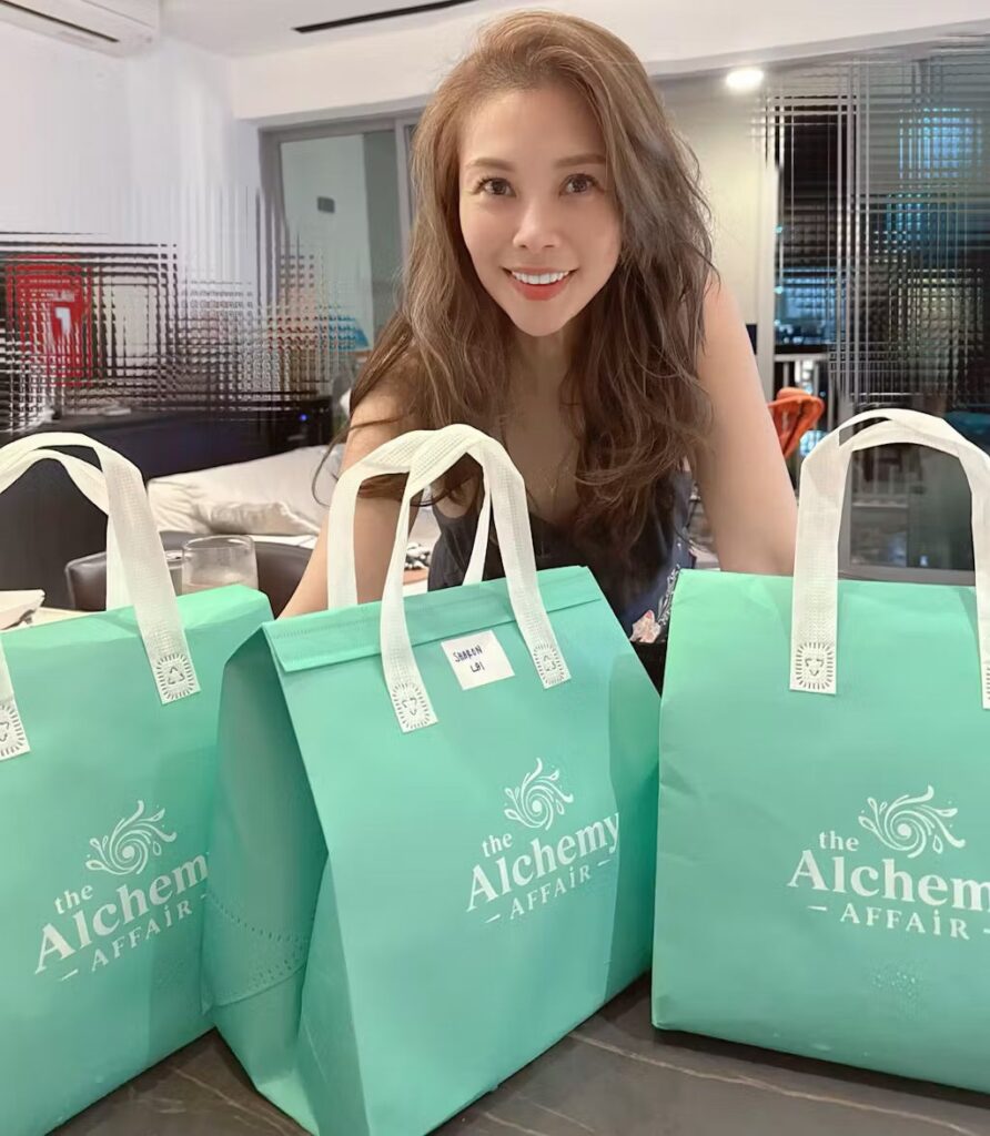 alchemy-affair-how-one-founder-is-redefining-wellness-with-premium-cold-pressed-juices--892x1024.jpeg