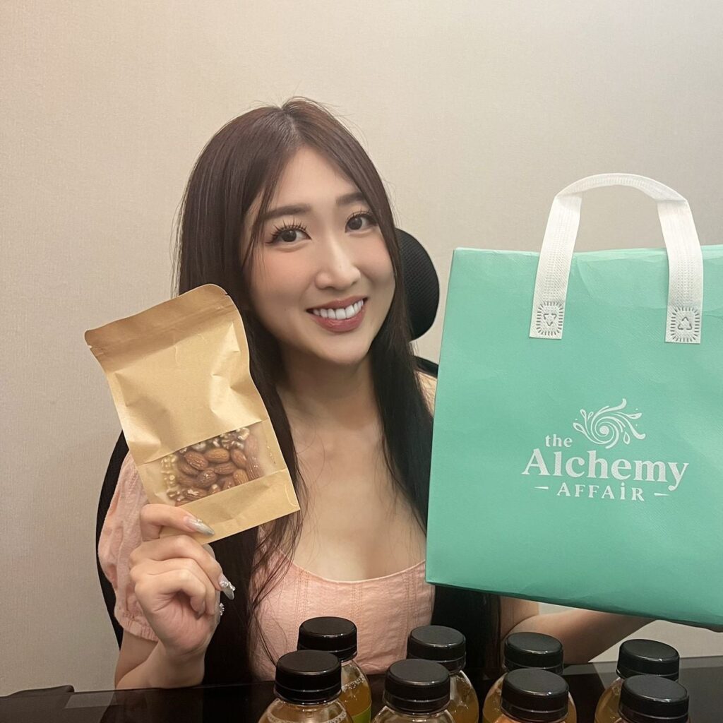 alchemy-affair-revolutionizing-wellness-with-natural-cold-pressed-juices--1024x1024.jpeg