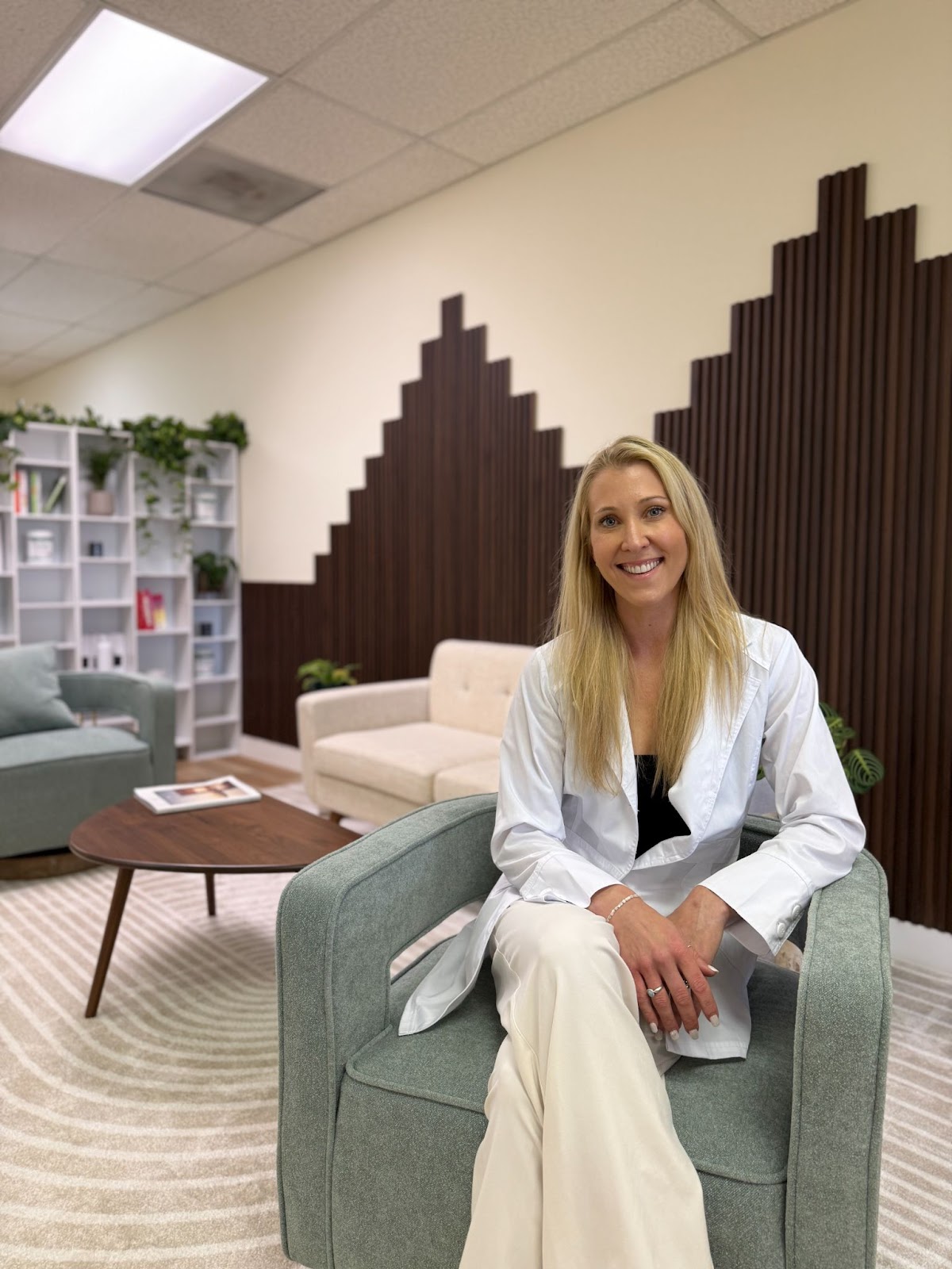 dr.-lindsay-fry.jpg